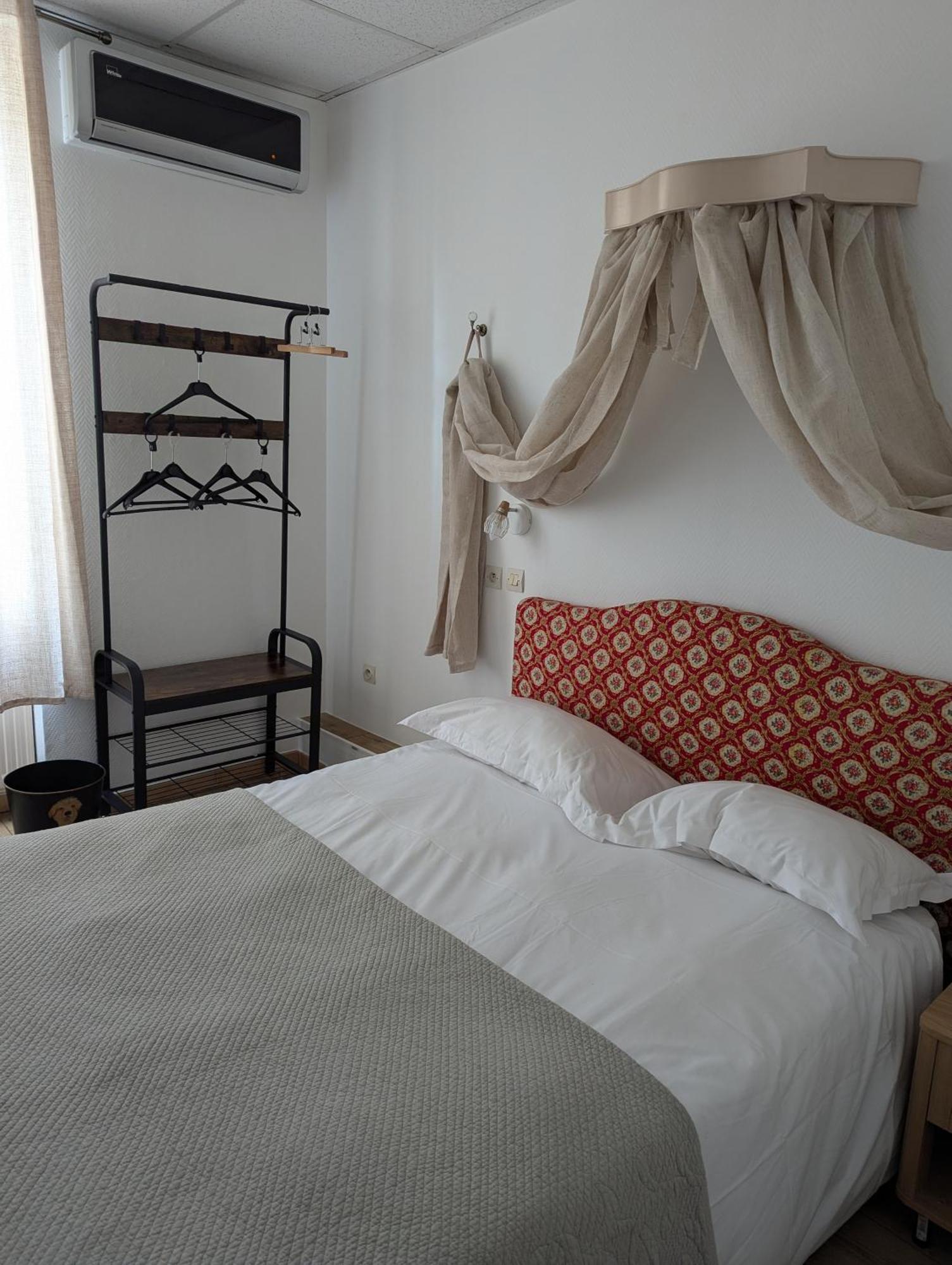 Hotel Du Parc Montelimar Bilik gambar