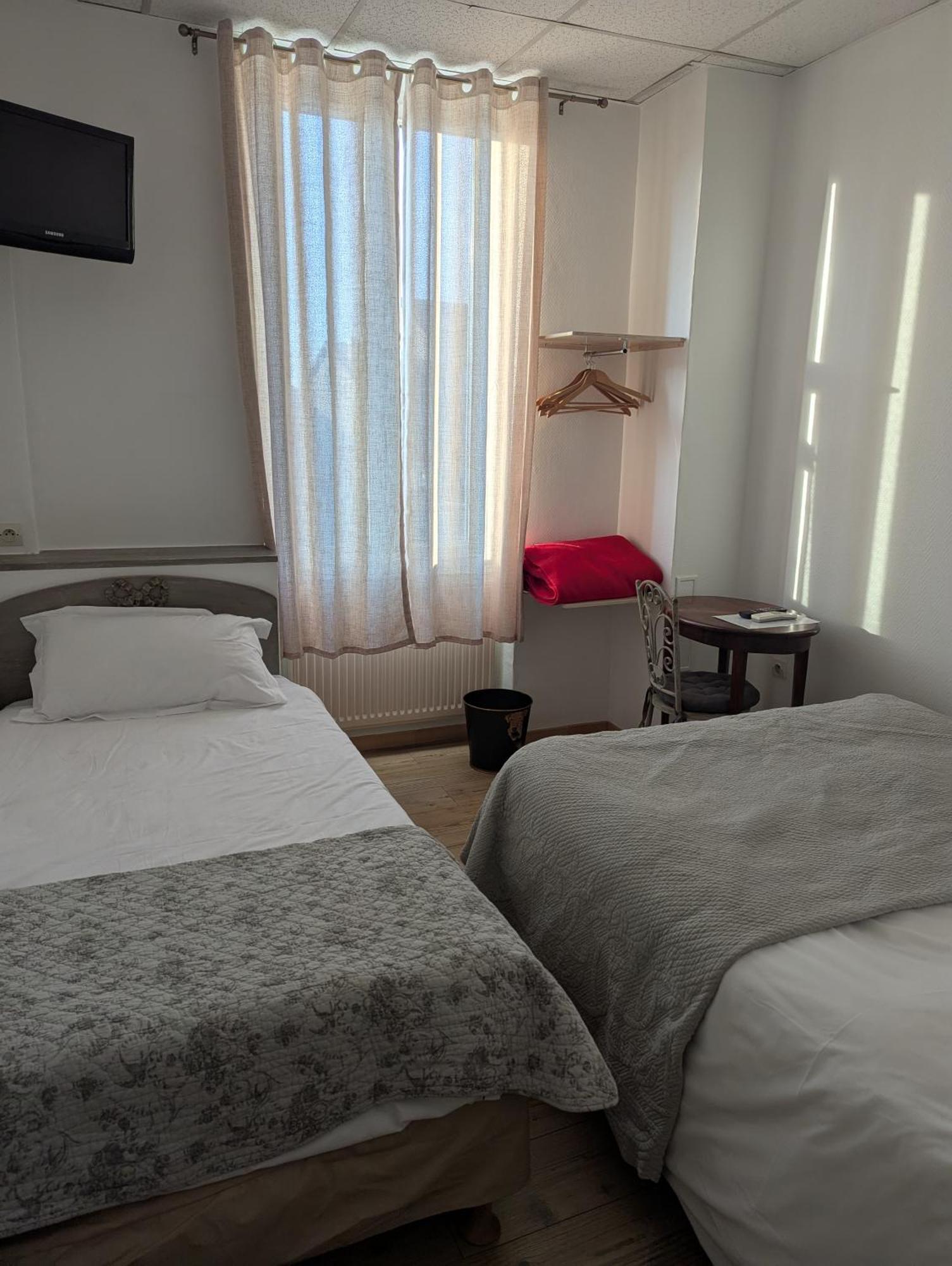 Hotel Du Parc Montelimar Bilik gambar